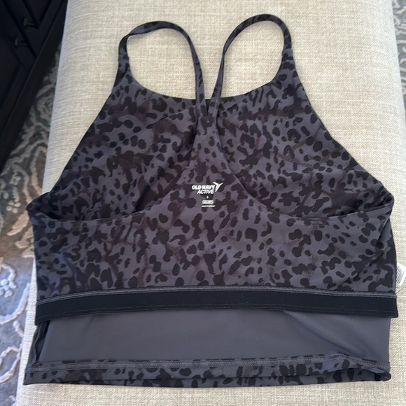 Old Navy Active With Built In Bra Large - Picture 4 of 5